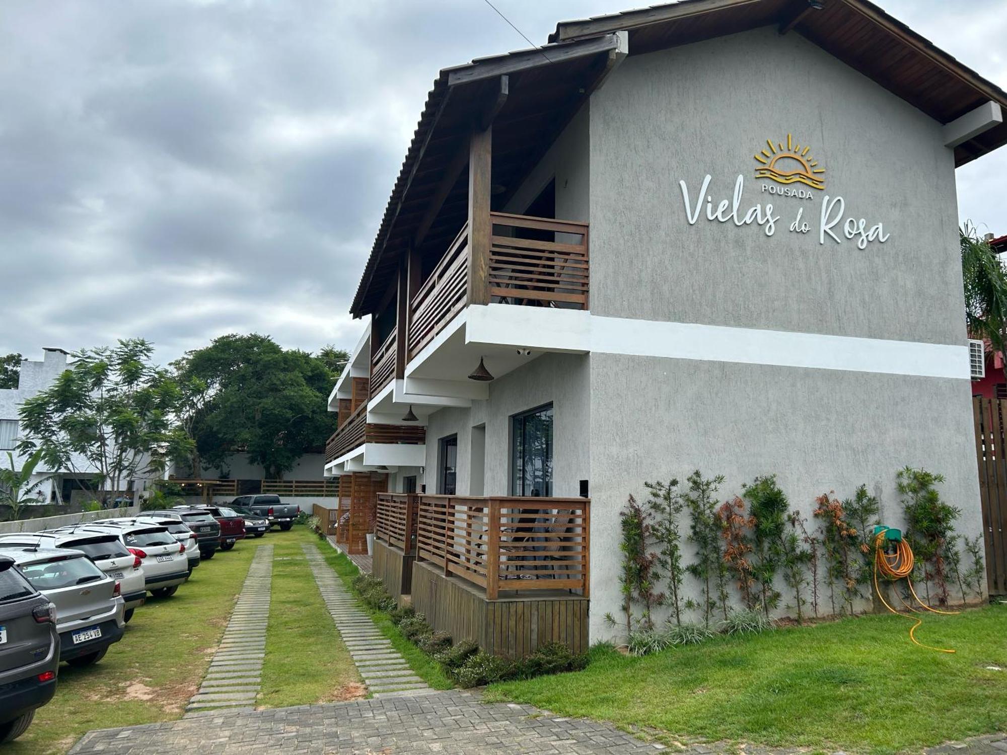 Pousada Vielas do Rosa - centrinho da praia do rosa Praia do Rosa Exterior foto